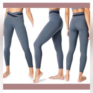 Sweaty Betty - size S blue leggings
